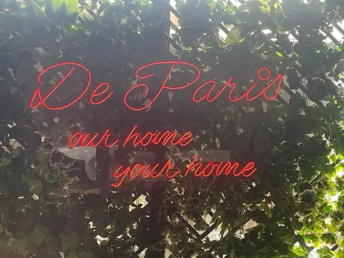 De Paris — projekt reklamues i realizuar nga Agolli Reklama