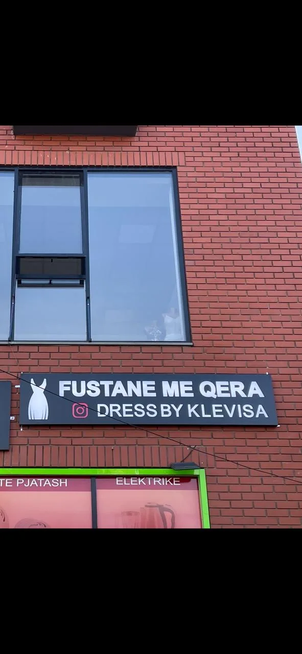 Dress by Klevisa, punim nga Agolli Reklama