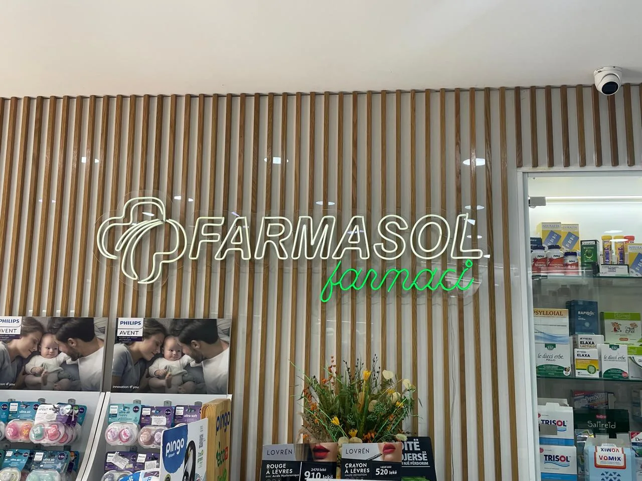 Farmasol – Wall Decoration, punim nga Agolli Reklama