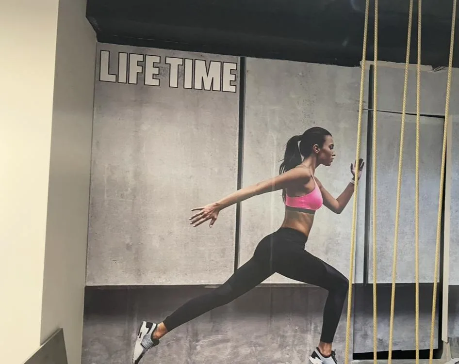 LIFE TIME – Wall Decoration, punim nga Agolli Reklama