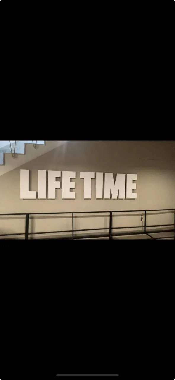LIFE TIME – WALL LOGO, punim nga Agolli Reklama