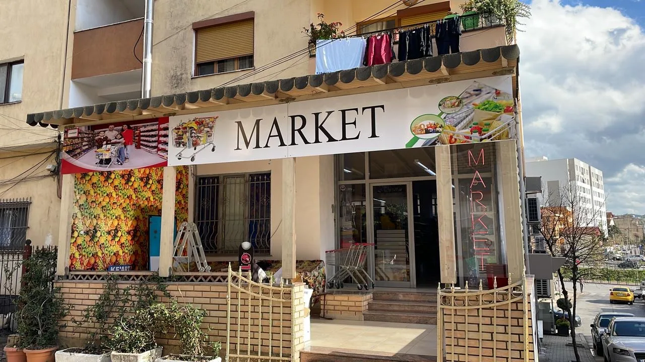 MARKET, punim nga Agolli Reklama