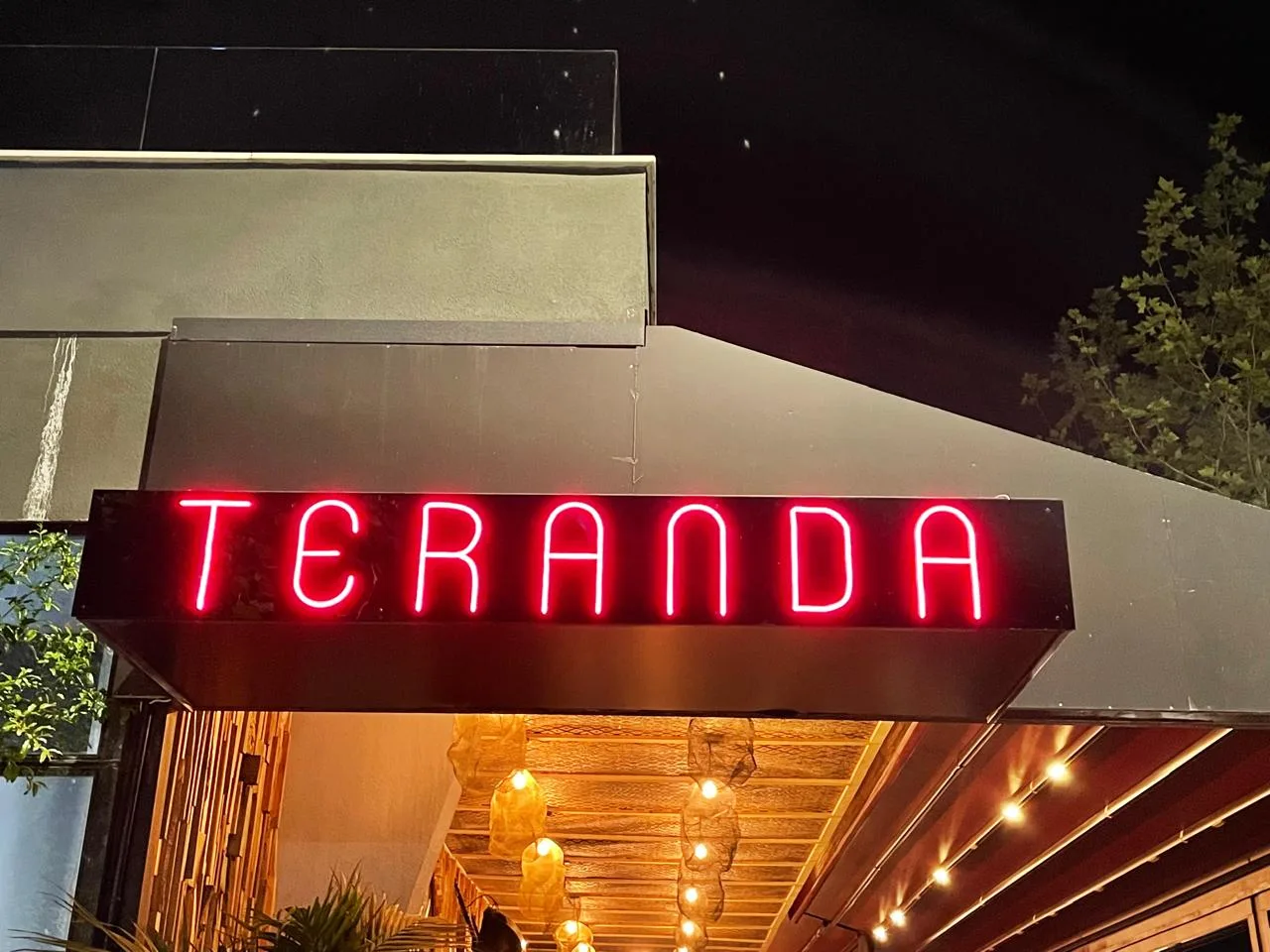 Teranda, punim nga Agolli Reklama