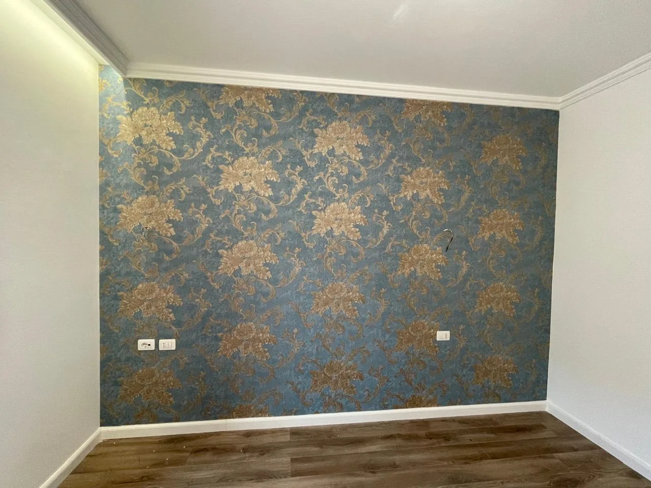 Wall Decoration, punim nga Agolli Reklama